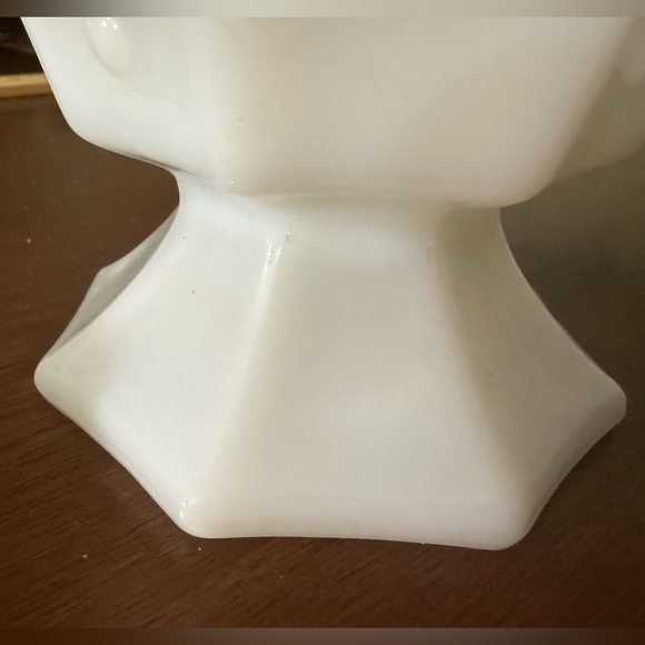 Vintage Anchor Hocking  Milk Glass Pedestal Covered Candy Dish Harvest Grape - Picture 6 of 11